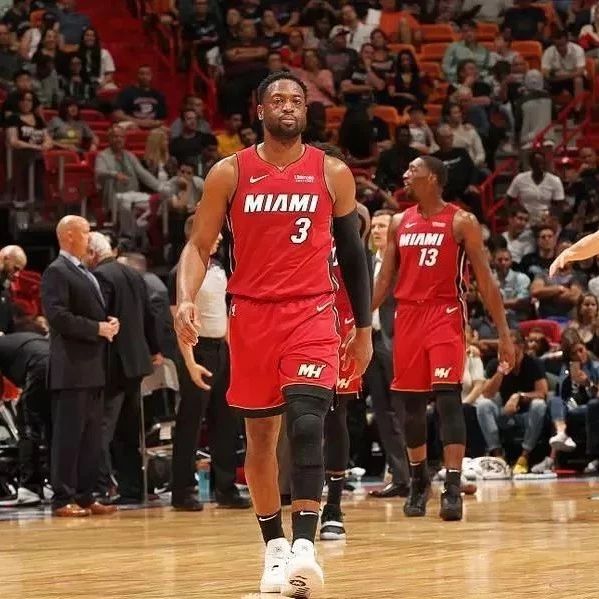 晚邮报：孔蒂向球队发表了一小时讲话，要求球员立即拿出状态（晚邮报：孔蒂对全队训话一小时，要求球员立即进入状态）