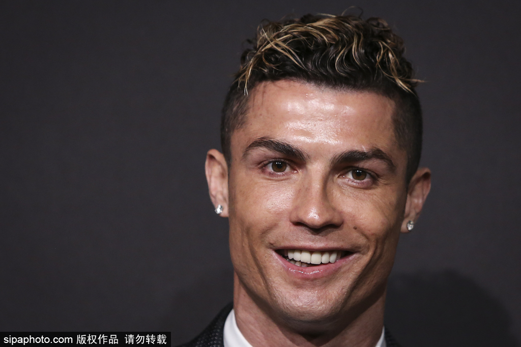 混团世界杯：国乒6-0日本队，夺冠在即！王曼昱决赛吊打张本美和（混合团体世界杯：国乒6比0横扫日本，冠军在望！王曼昱决赛完胜张本美和）