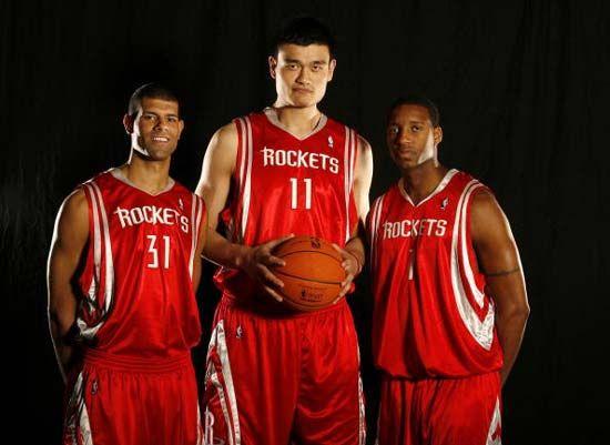 法尔克：于帕优先考虑与拜仁续约，也会考虑巴黎和皇马（法尔克：于帕首选与拜仁续约，同时考虑巴黎与皇马）