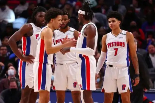 官方：恰尔汗奥卢当选国米10月队内最佳球员（国米官宣：恰尔汗奥卢荣膺球队10月最佳球员）