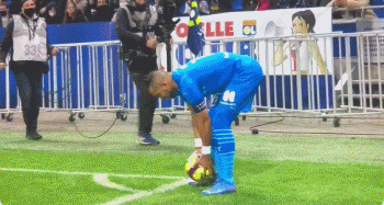 凯尔特人vs湖人前瞻：詹姆斯期待状态回暖，湖人冲击两连胜