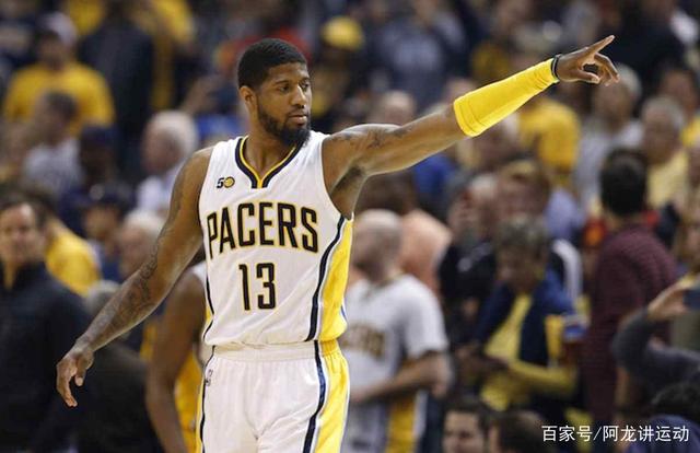 詹姆斯篮板抢断关键时刻锁定胜局（詹姆斯关键篮板抢断一锤定音）