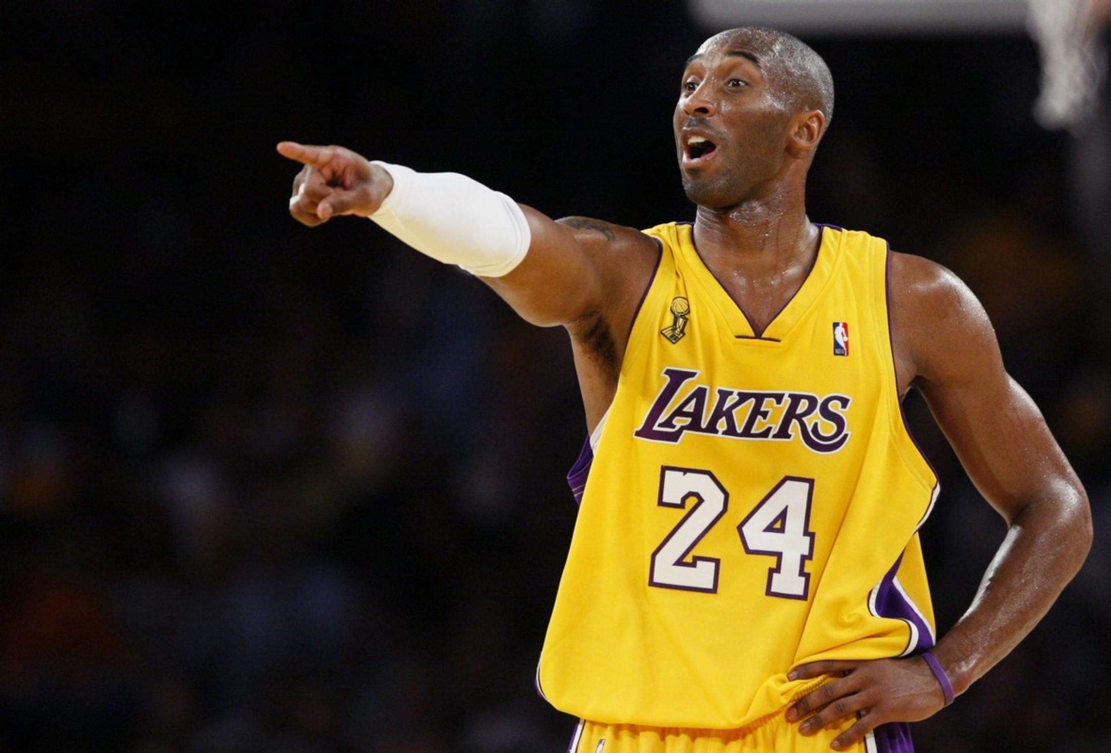 控球优势难转化为进球 敌队稳守反击（控球占优却难破门 对手扎实防守伺机反击）