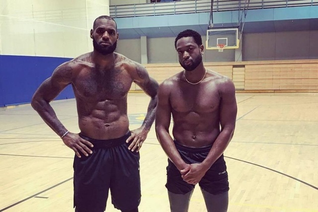 塔图姆单节爆砍20分率绿军大胜（塔图姆单节轰下20分带领绿军大胜）